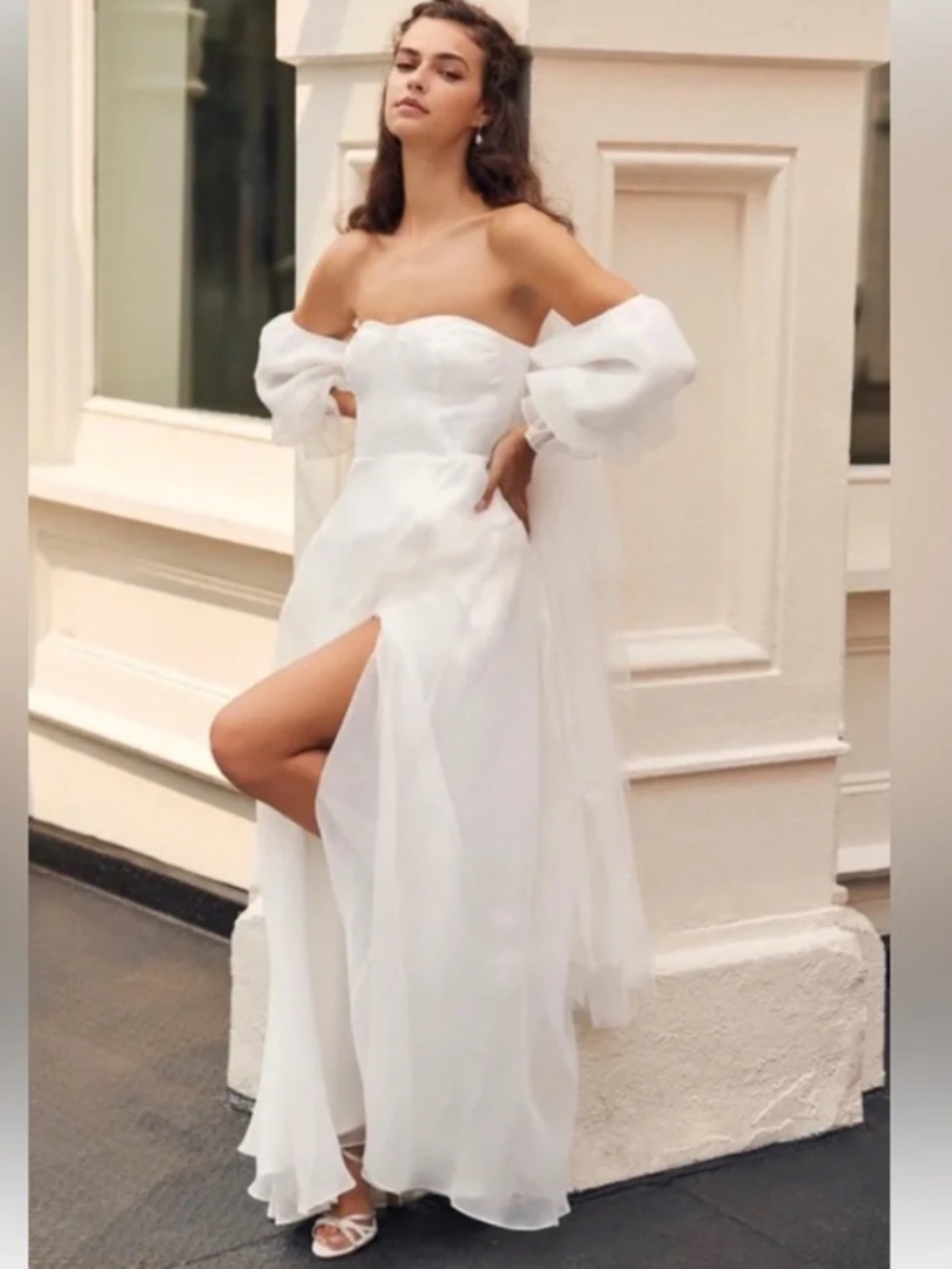 NWOT Lulus True Excellence White Bustier Off-The-Shoulder Wedding Gown S